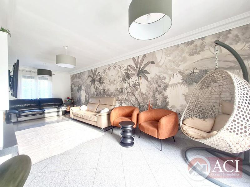 Maison - 140 m² - 7 pièces