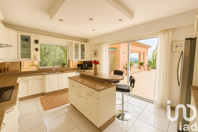 Maison de maîtres - 320 m² - 10 pièces