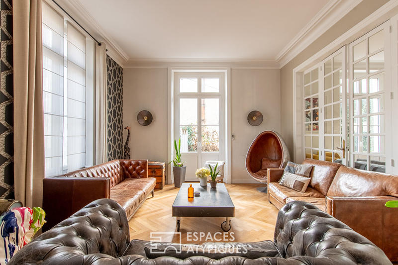 Maison - 245 m² - 13 pièces