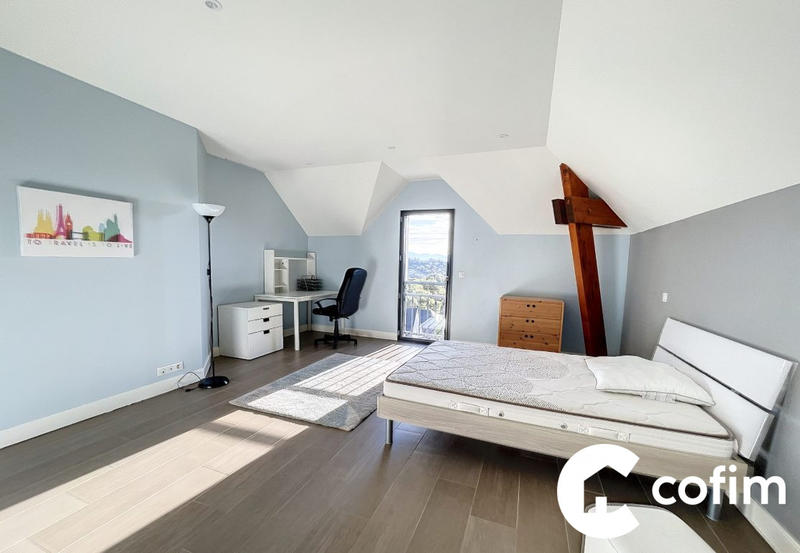 Villa - 262 m² - 7 pièces