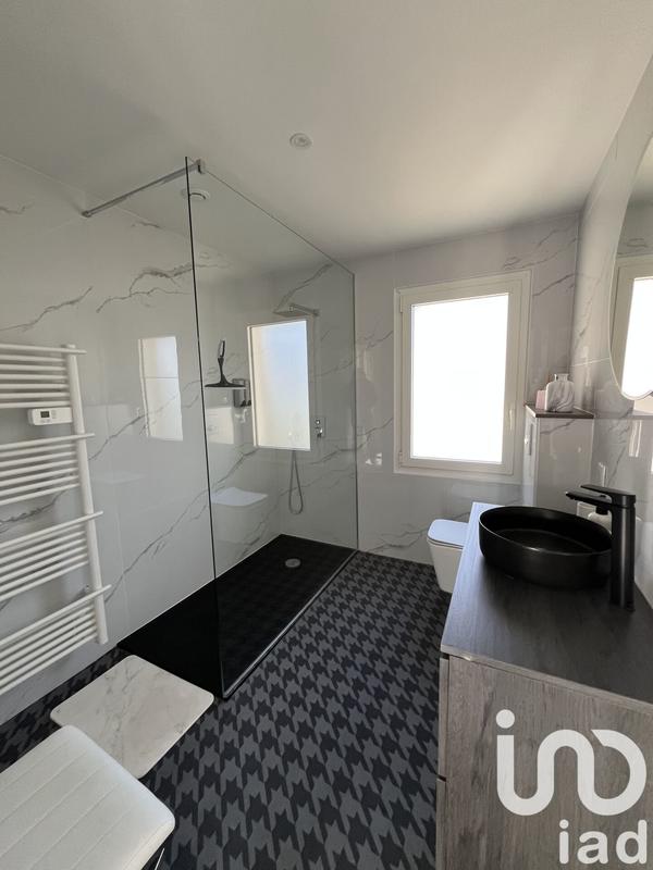 Maison - 277 m² - 7 pièces