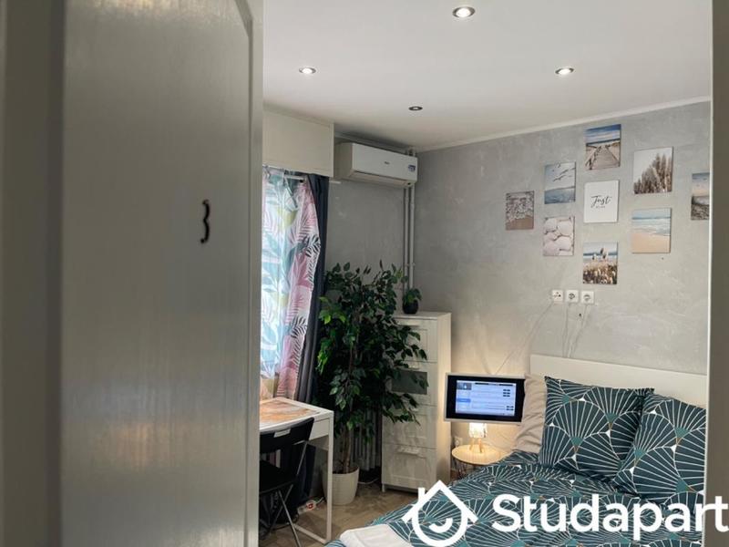 Chambre - 10 m² - 1 pièce