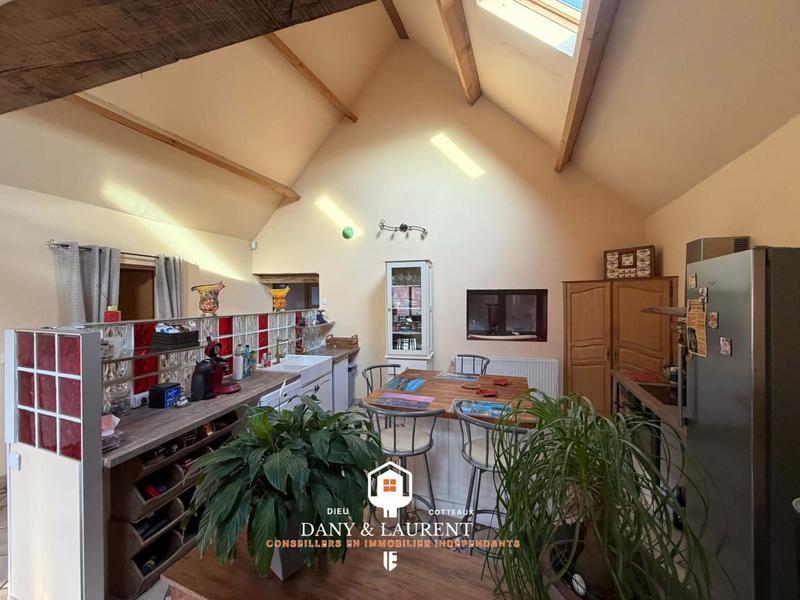 Maison - 181 m² - 8 pièces