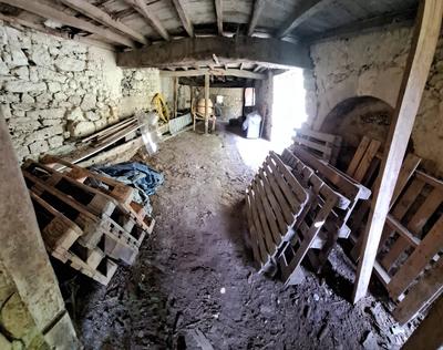 Maison - 84 m² - 1 pièce