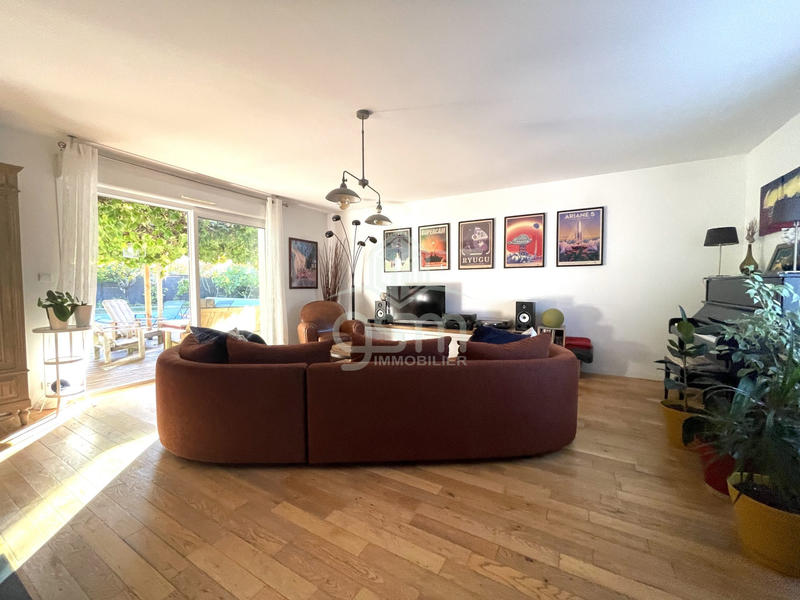 Maison contemporaine - 137 m² - 6 pièces