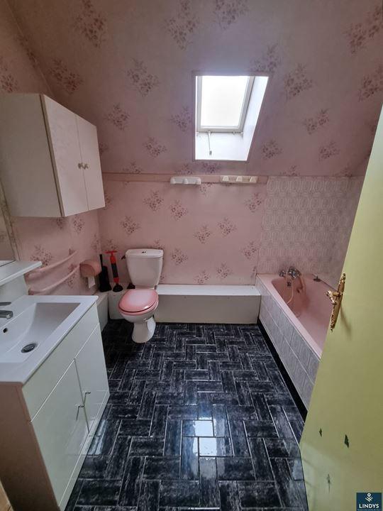 Pavillon - 159 m² - 8 pièces