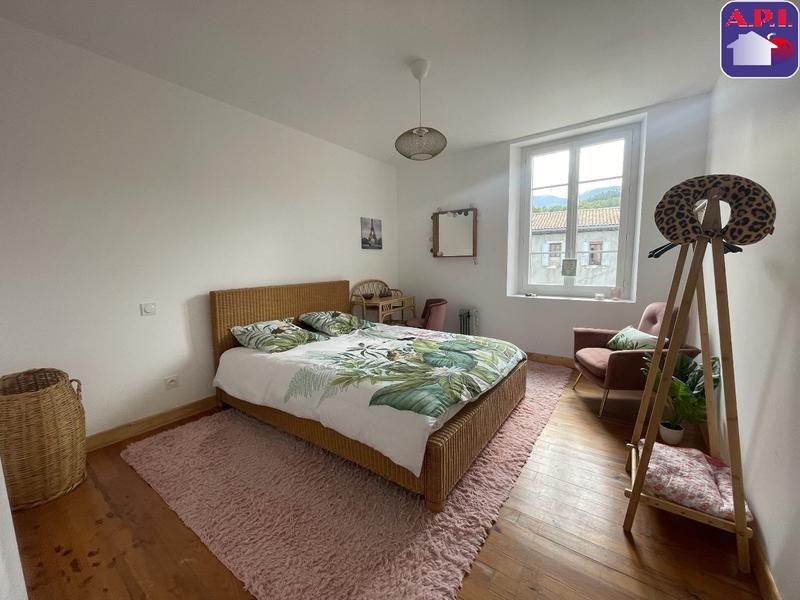 Maison - 186 m² - 8 pièces