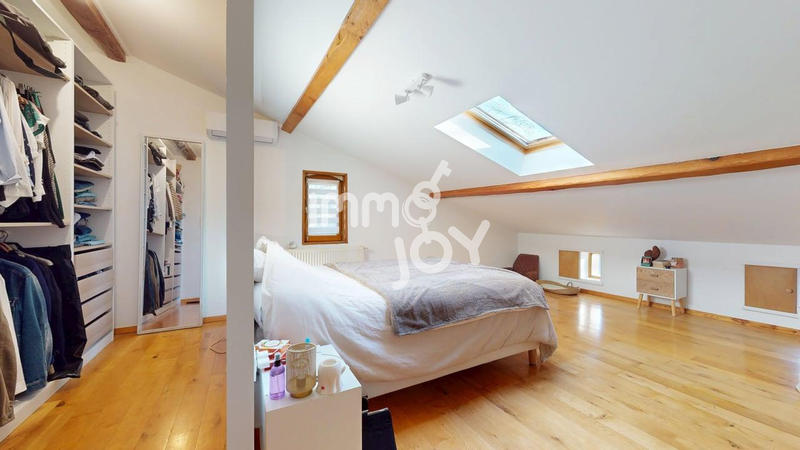 Maison - 185 m² - 7 pièces