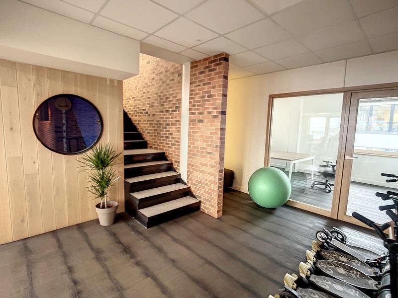 Bureau - 490 m² - 8 pièces