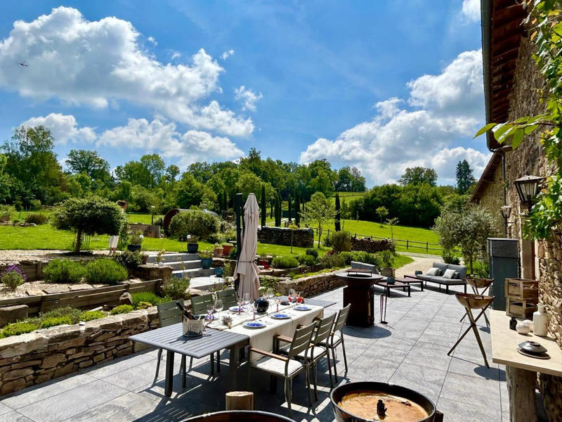 Maison - 285 m² - 13 pièces