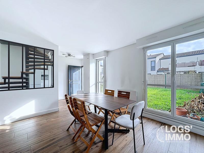 Appartement - 104 m² - 5 pièces