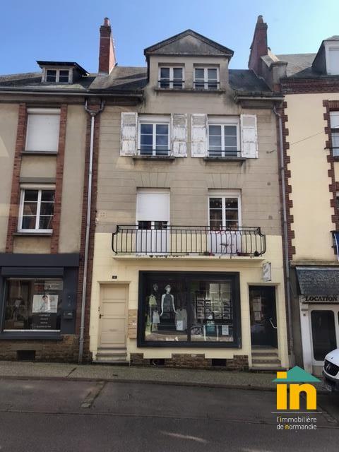 Appartement - 122 m² - 8 pièces