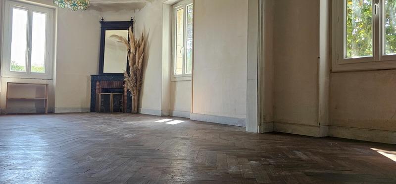 Maison - 208 m² - 7 pièces