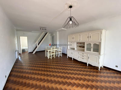 Maison - 98 m² - 4 pièces