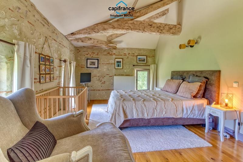 Maison de maîtres - 360 m² - 10 pièces