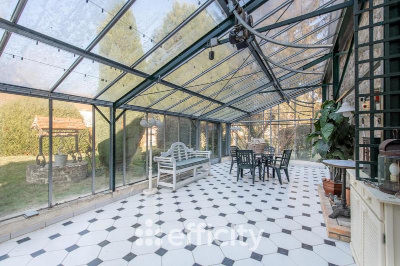 Maison - 300 m² - 7 pièces