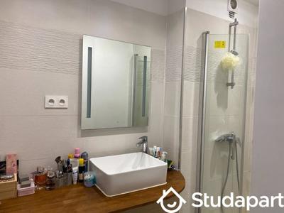 Chambre - 10 m² - 1 pièce