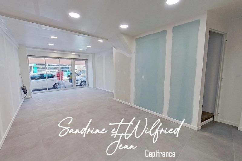 Local commercial - 132 m² - 8 pièces