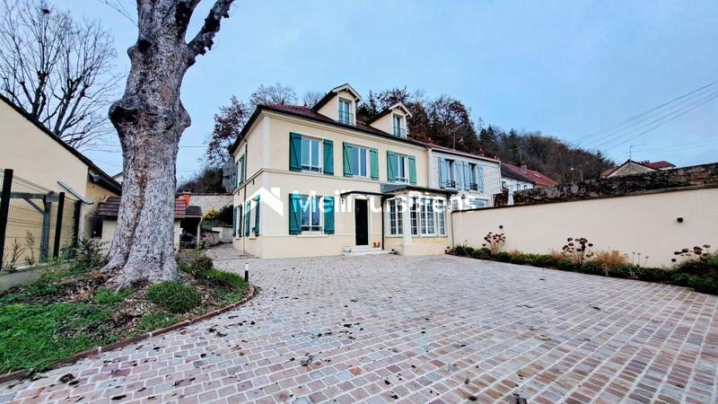 Maison - 170 m² - 7 pièces