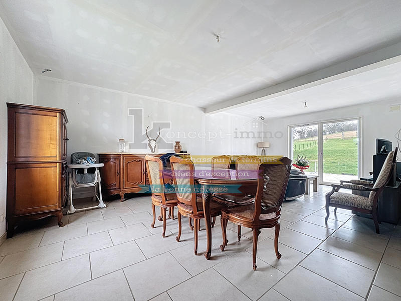 Maison - 142 m² - 6 pièces