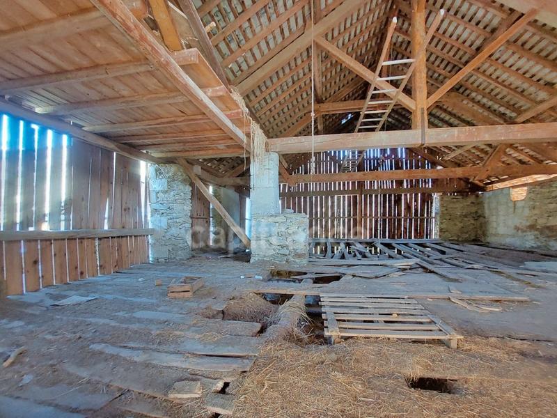 Grange - 350 m² - 3 pièces