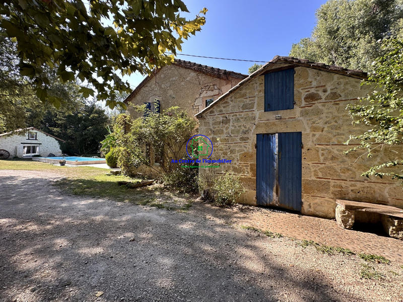 Maison - 322 m² - 10 pièces