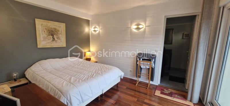 Maison - 156 m² - 8 pièces