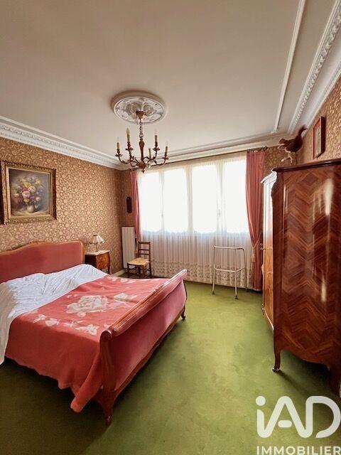 Maison - 137 m² - 10 pièces