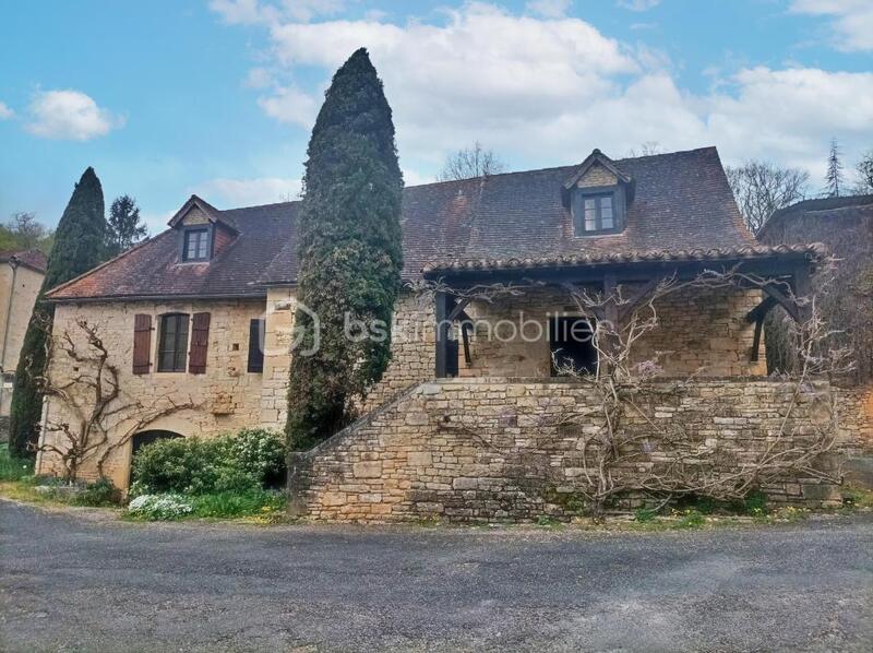 Maison - 152 m² - 13 pièces