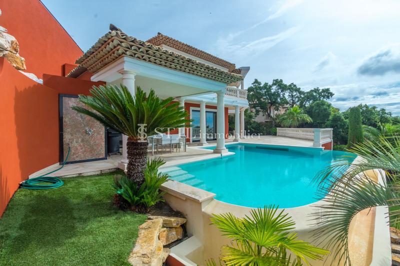 Villa - 200 m² - 5 pièces
