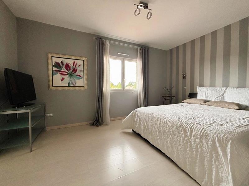 Maison - 254 m² - 6 pièces