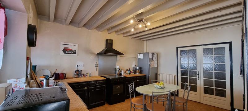 Maison - 230 m² - 7 pièces