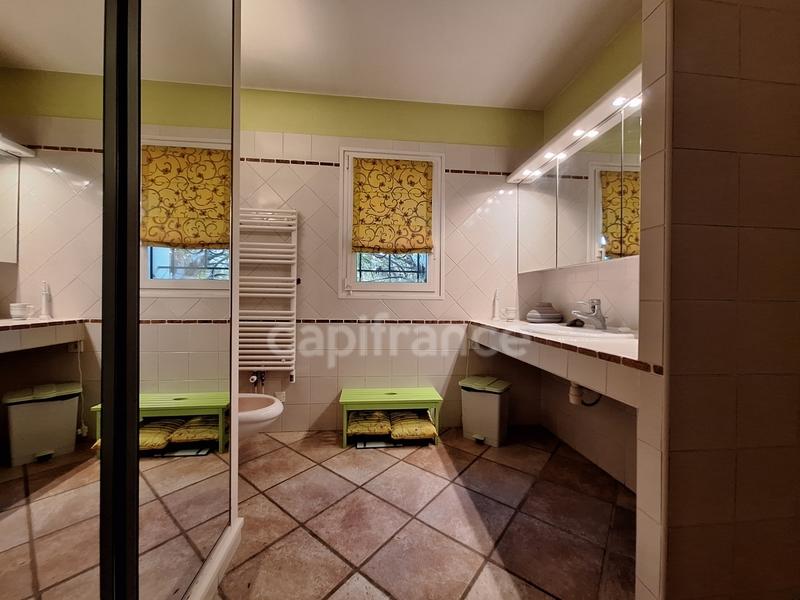 Maison - 192 m² - 7 pièces