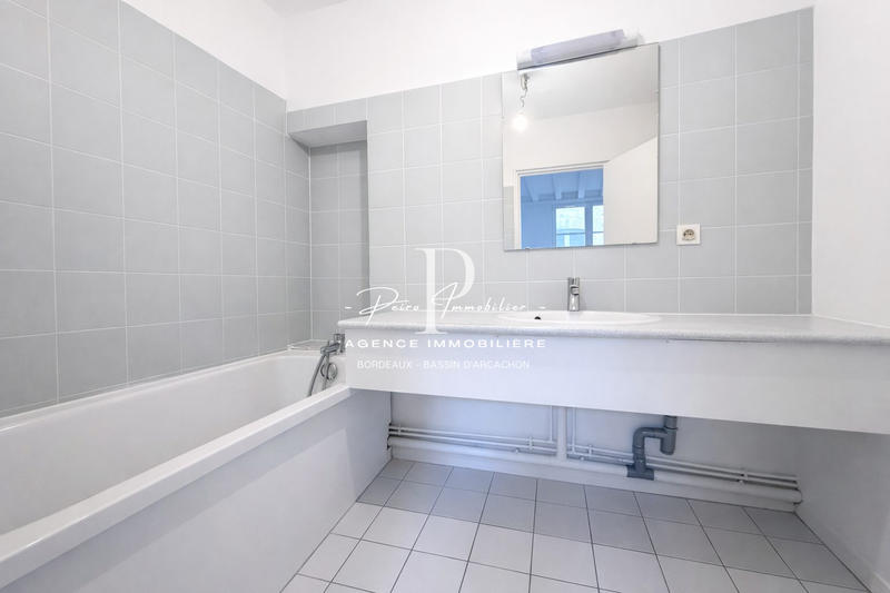 Appartement - 104 m² - 4 pièces