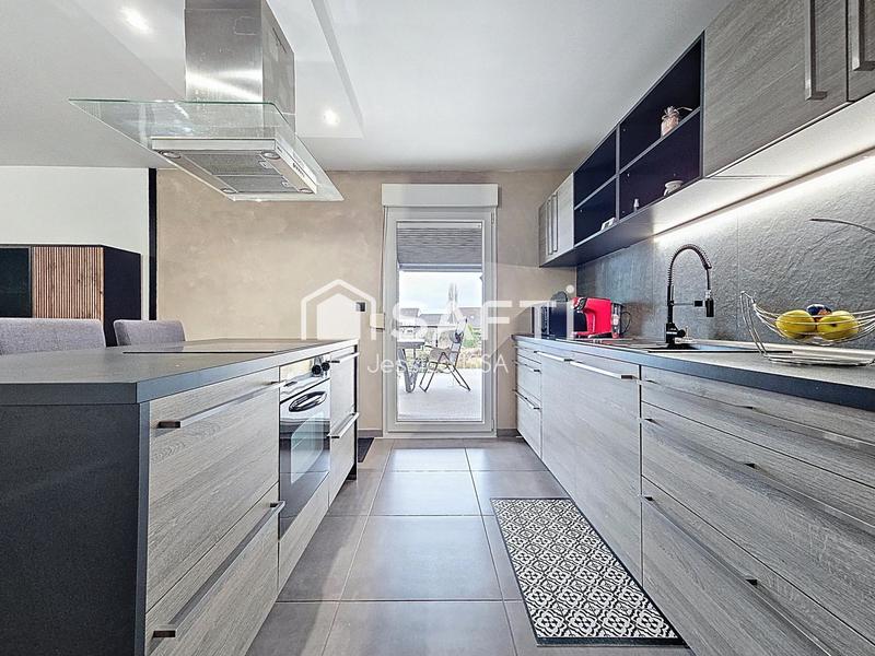 Maison - 94 m² - 5 pièces