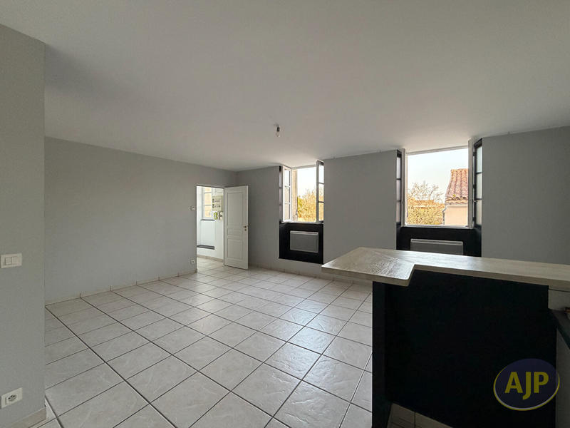 Appartement - 80 m² - 3 pièces