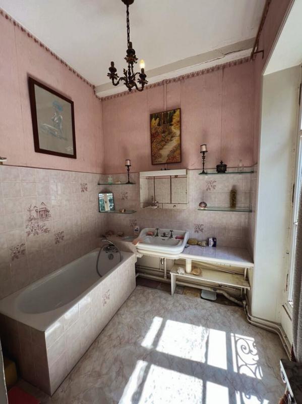 Propriété - 200 m² - 9 pièces