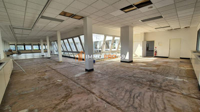 Bureau - 854 m² - 12 pièces