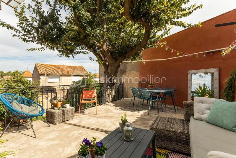 Demeure - 201 m² - 8 pièces