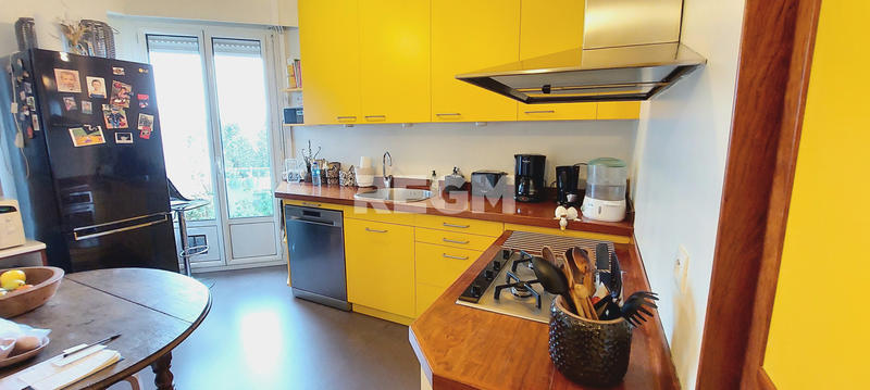 Appartement - 104 m² - 4 pièces