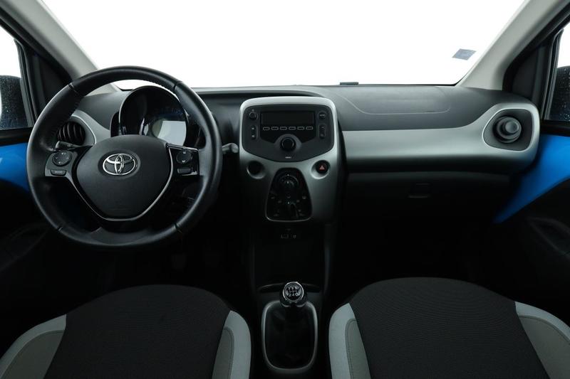 Toyota Aygo 1.0 Vvt-i X-Play 5p 69 ch