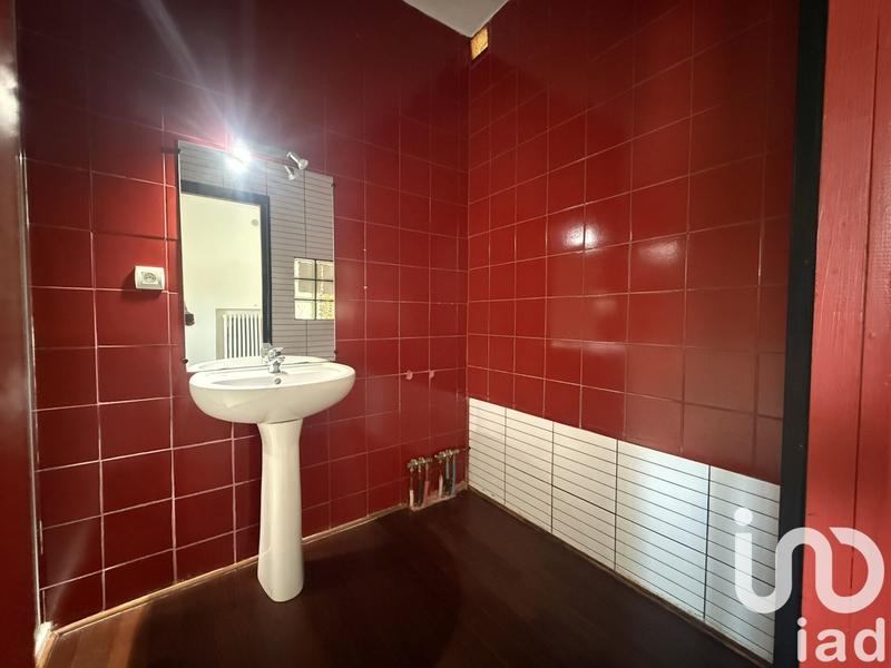 Maison - 250 m² - 8 pièces