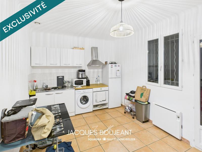 Maison - 230 m² - 9 pièces