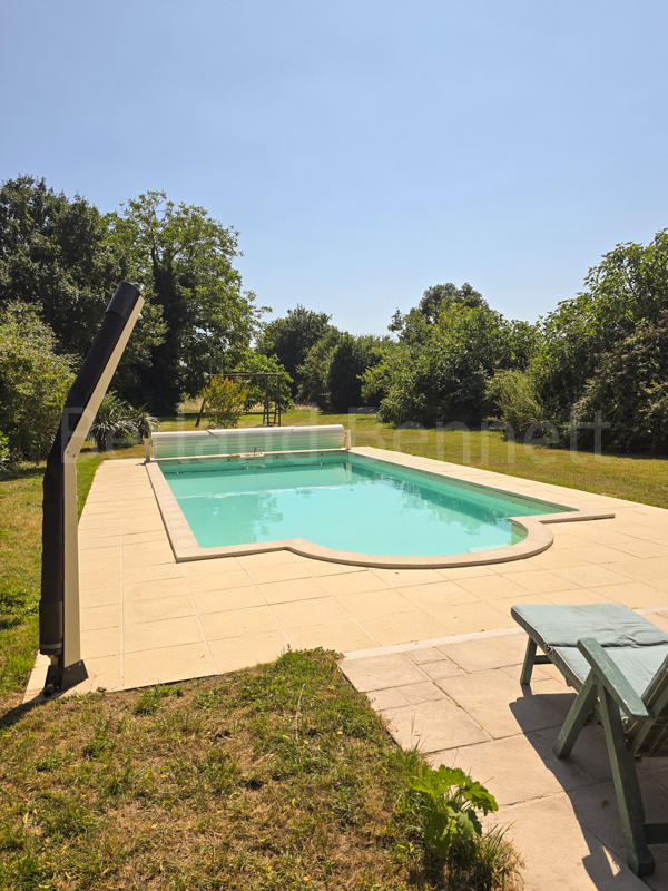 Maison en pierre - 224 m² - 8 pièces