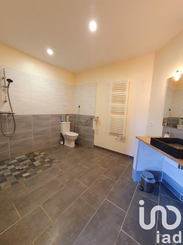 Maison - 231 m² - 10 pièces