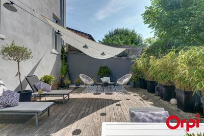 Appartement - 145 m² - 5 pièces