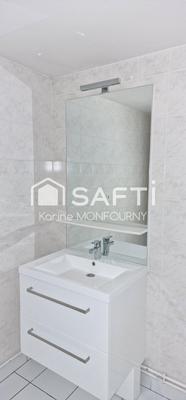 Maison - 92 m² - 5 pièces