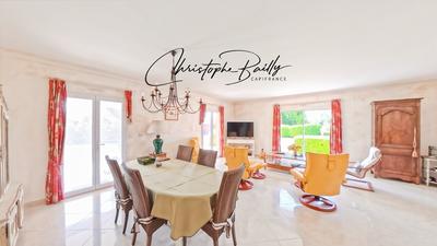 Propriété - 130 m² - 5 pièces