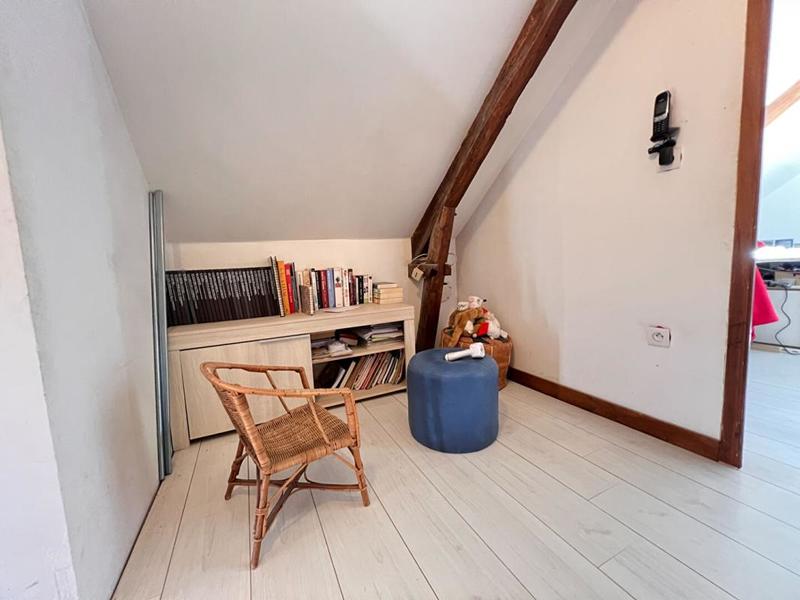 Maison - 270 m² - 8 pièces