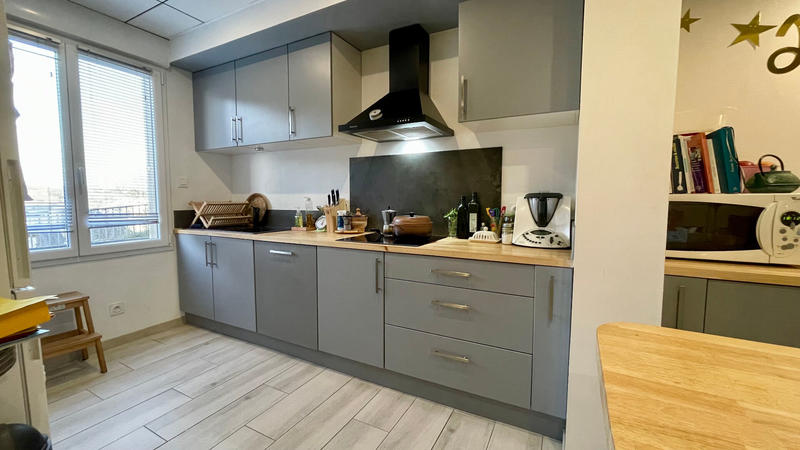 Maison - 99 m² - 6 pièces